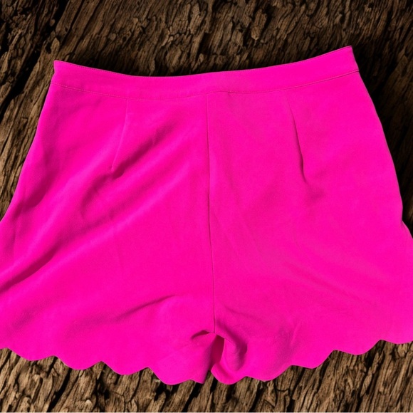 Hot Pink Scalloped Hem Edge Shorts in size Large by Double Zero EUC - Picture 2 of 4